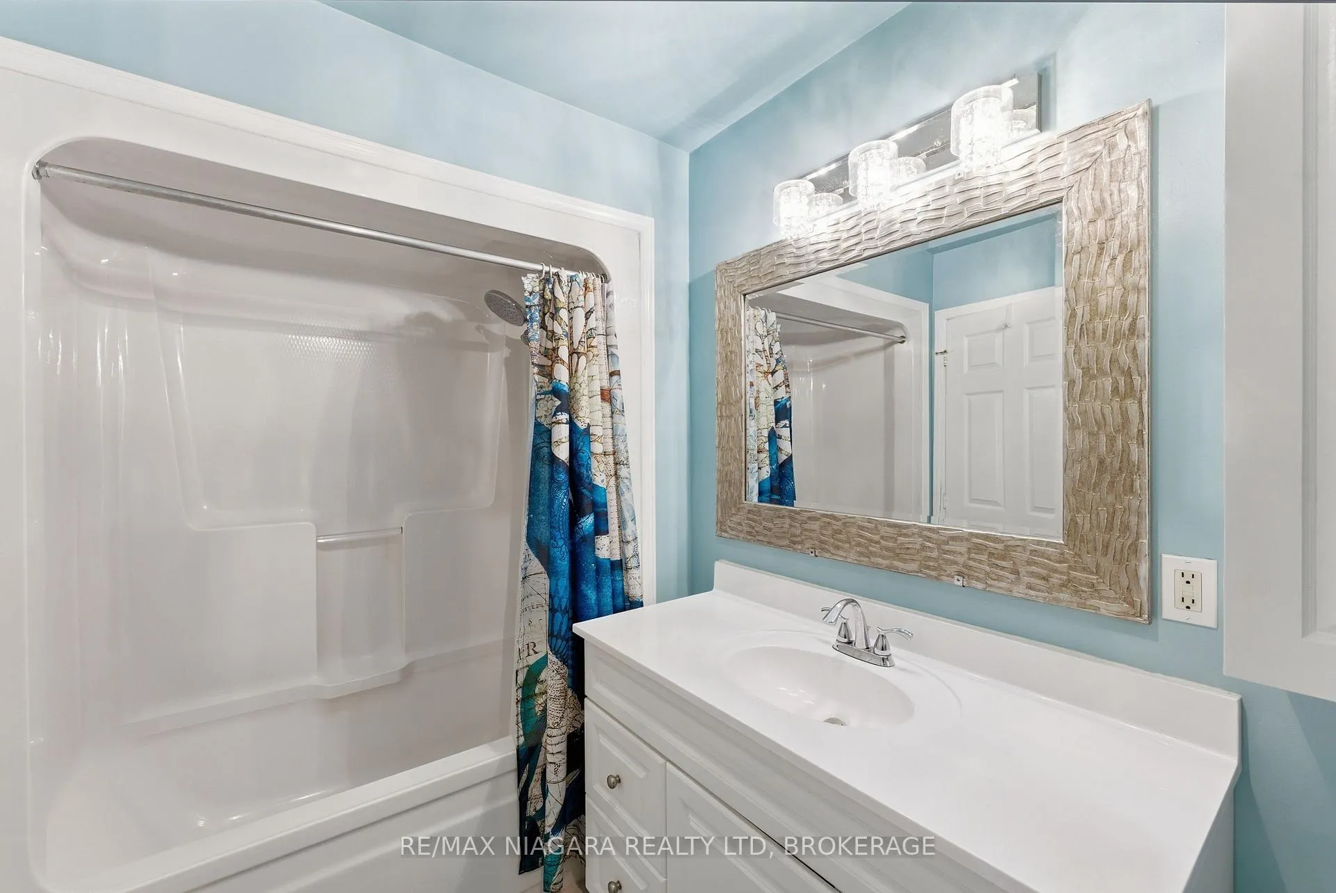 Photo 20 of Unit 3, 53 Bunting Road, St. Catharines, Secord Woods — HOMEH