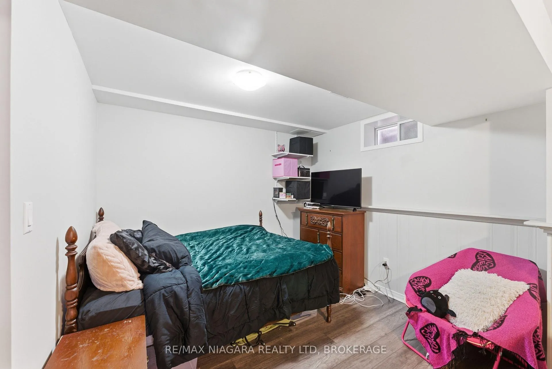 Photo 27 of Unit 3, 53 Bunting Road, St. Catharines, Secord Woods — HOMEH