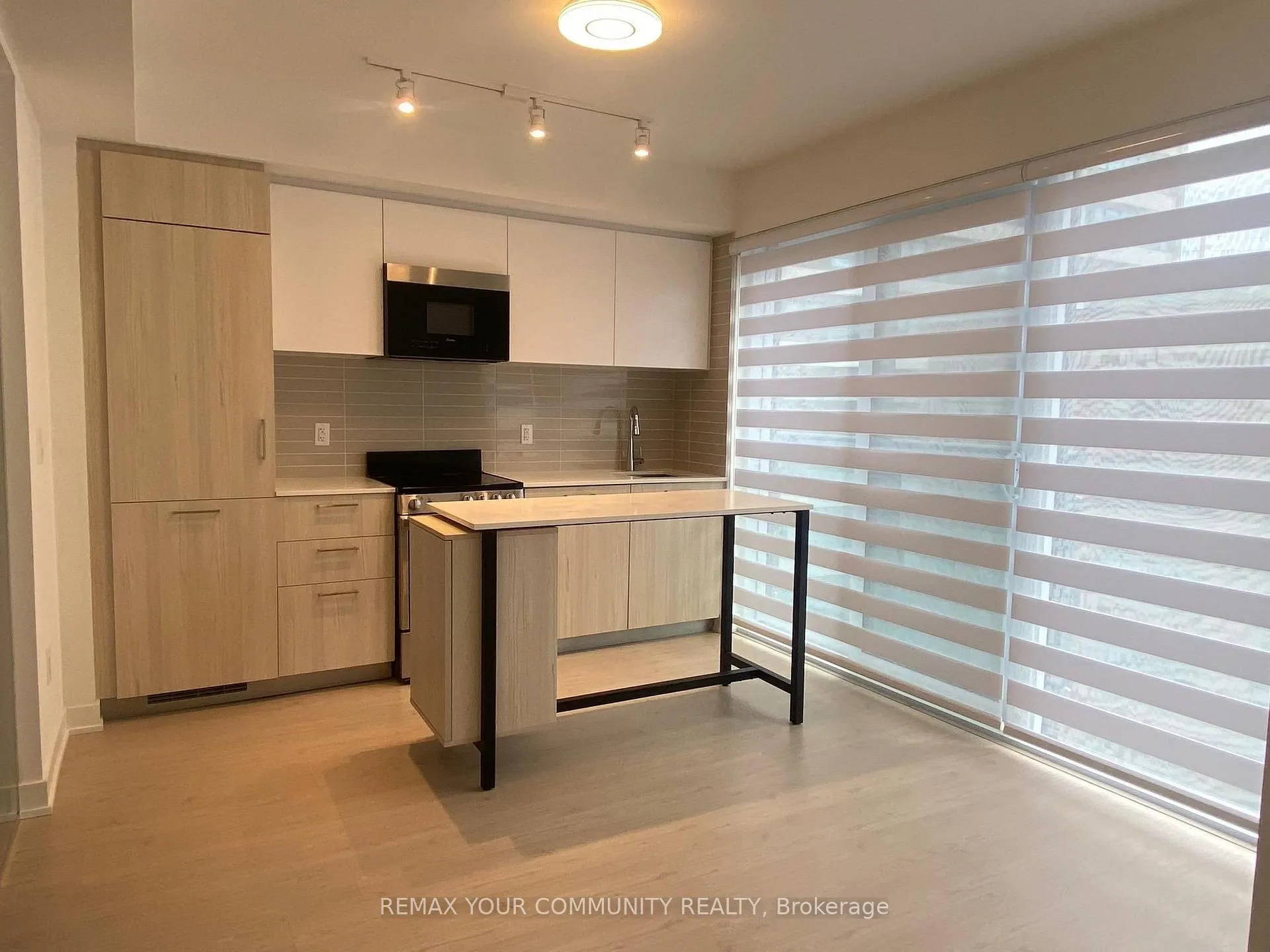 Photo 2 of Unit 901, 65 Mutual Street, Toronto, Church-Yonge Corridor — HOMEH