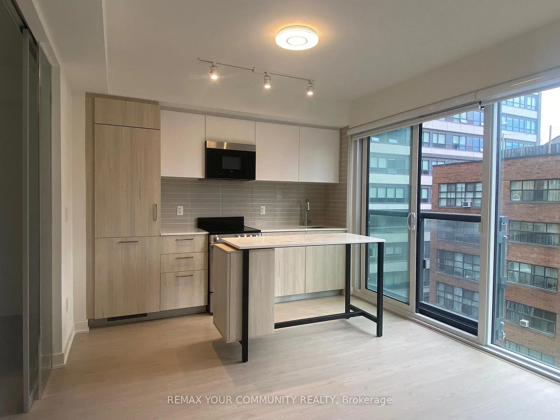 Photo 3 of Unit 901, 65 Mutual Street, Toronto, Church-Yonge Corridor — HOMEH