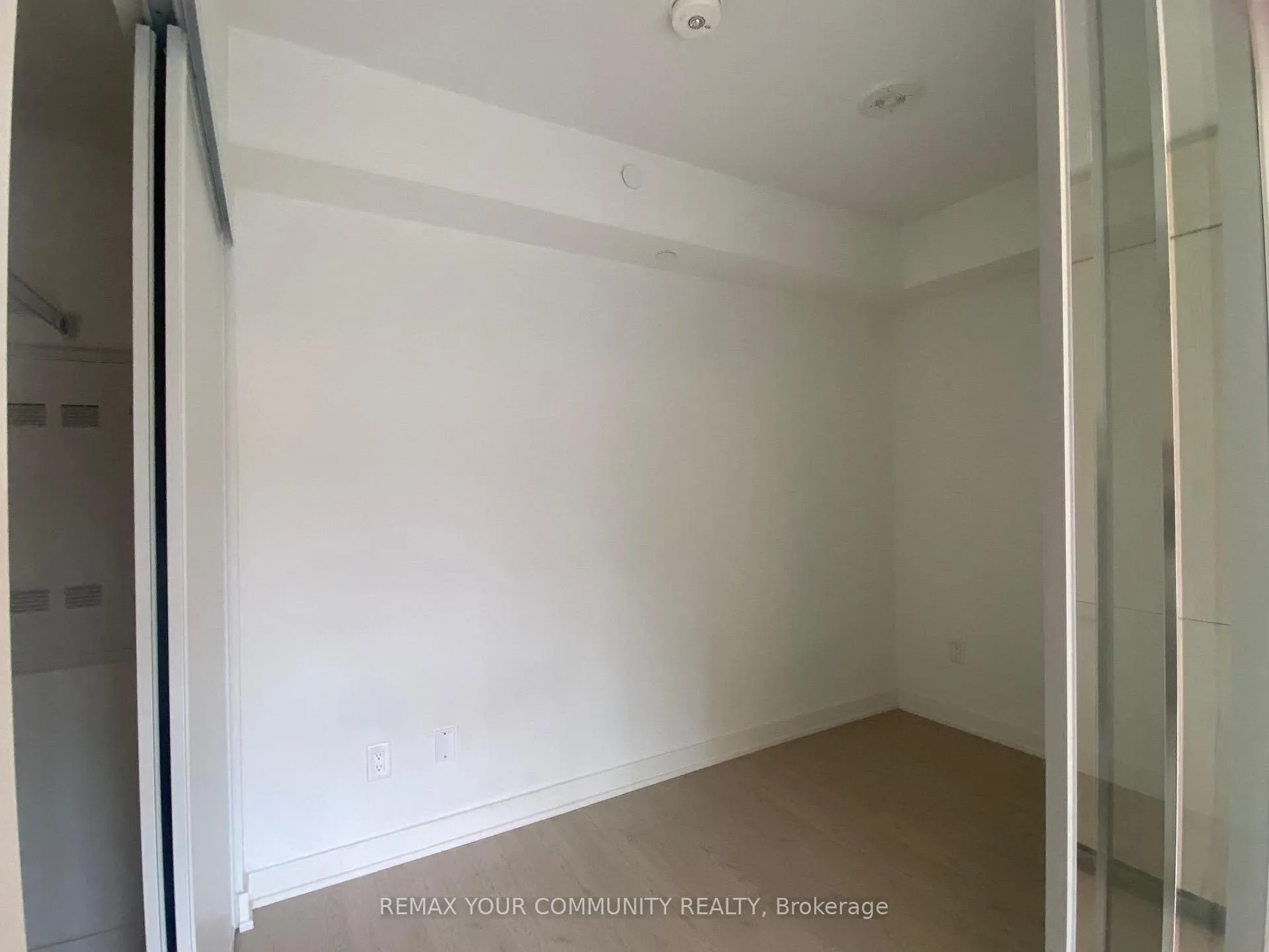 Photo 7 of Unit 901, 65 Mutual Street, Toronto, Church-Yonge Corridor — HOMEH