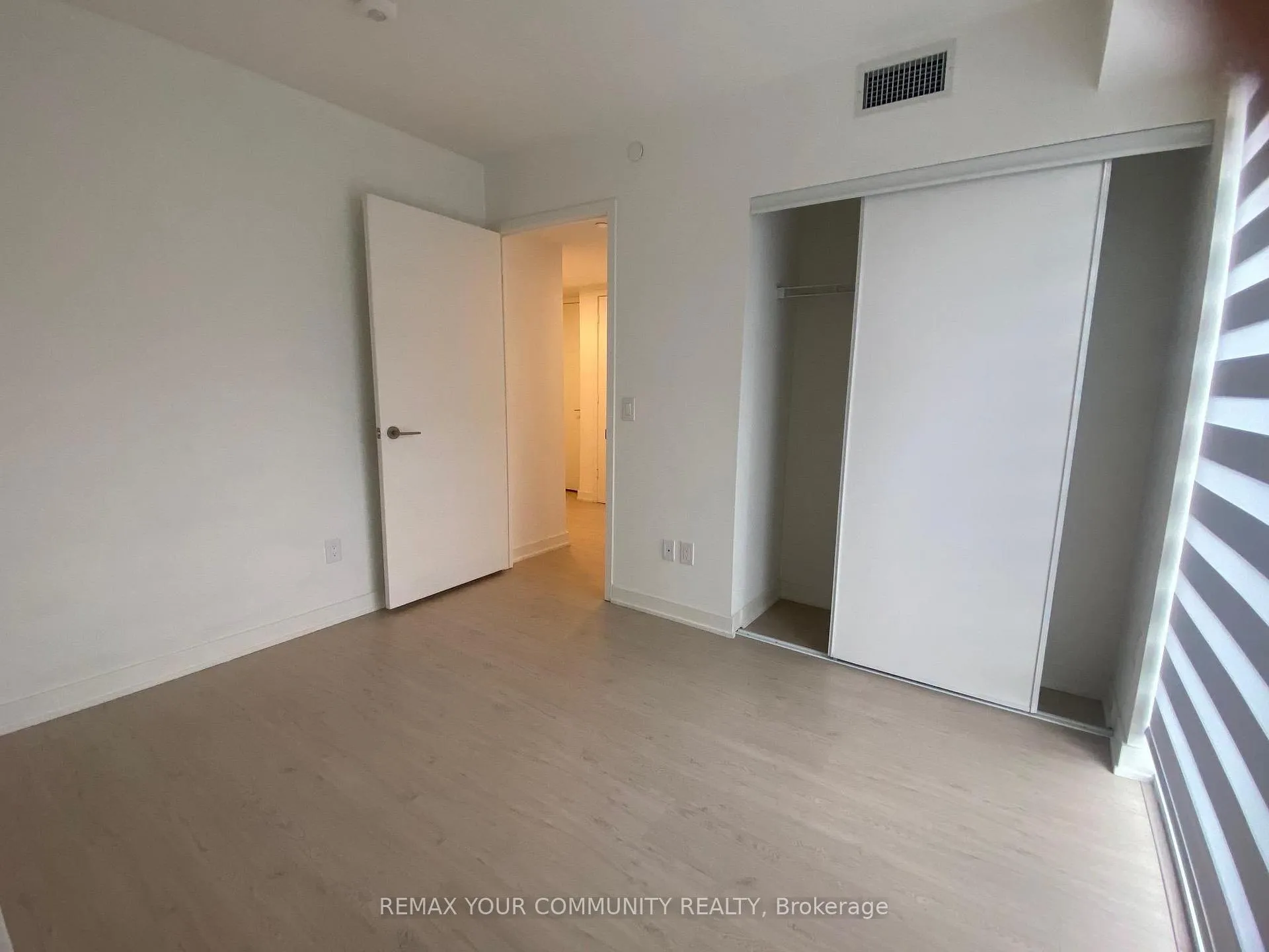 Photo 11 of Unit 901, 65 Mutual Street, Toronto, Church-Yonge Corridor — HOMEH
