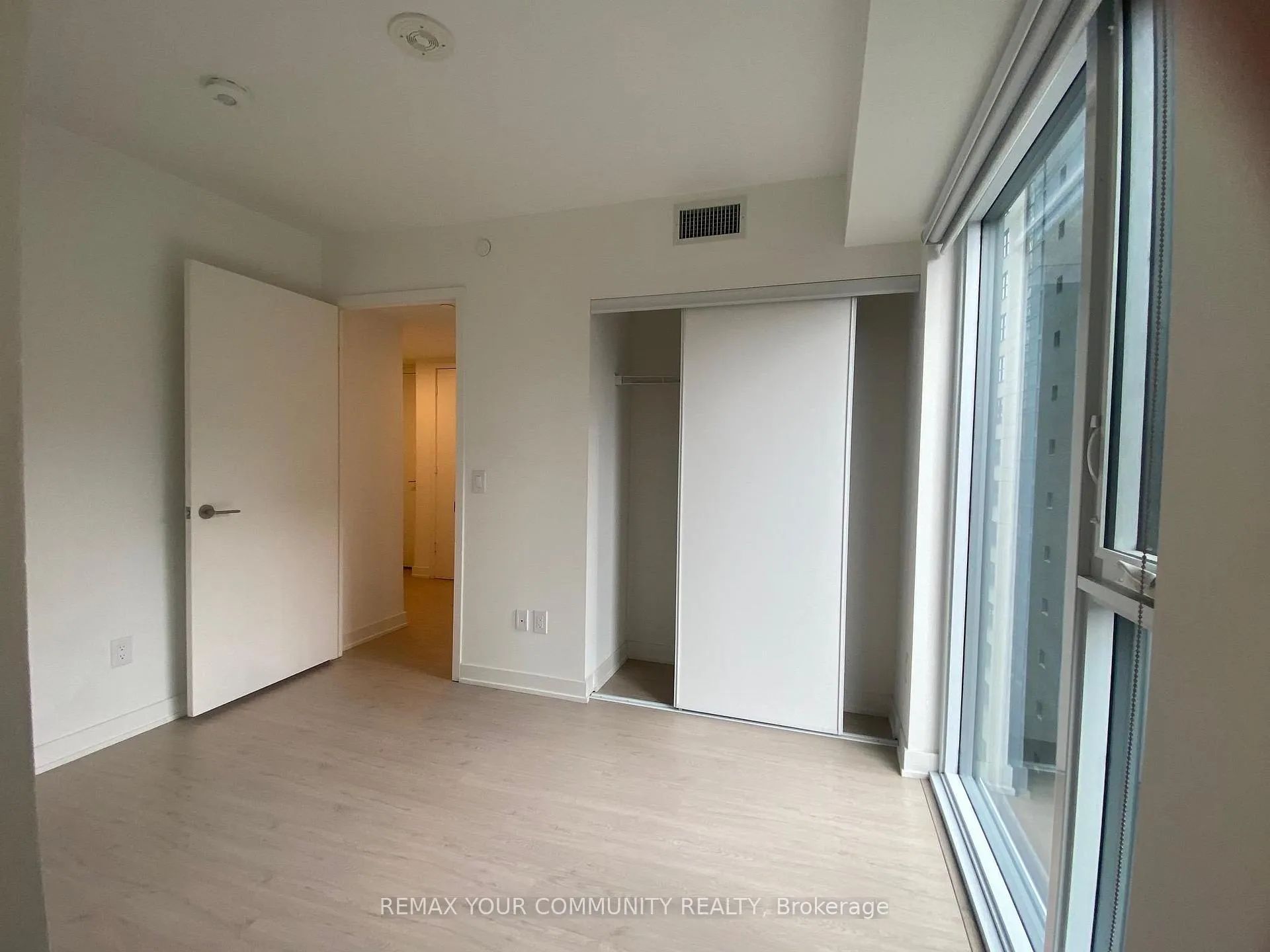 Photo 12 of Unit 901, 65 Mutual Street, Toronto, Church-Yonge Corridor — HOMEH