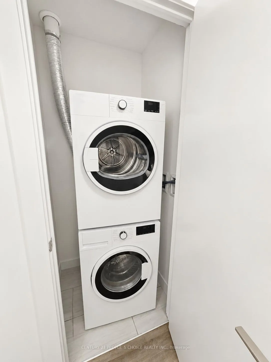 Photo 23 of Unit 905, 5 Wellington Street S, Kitchener — HOMEH