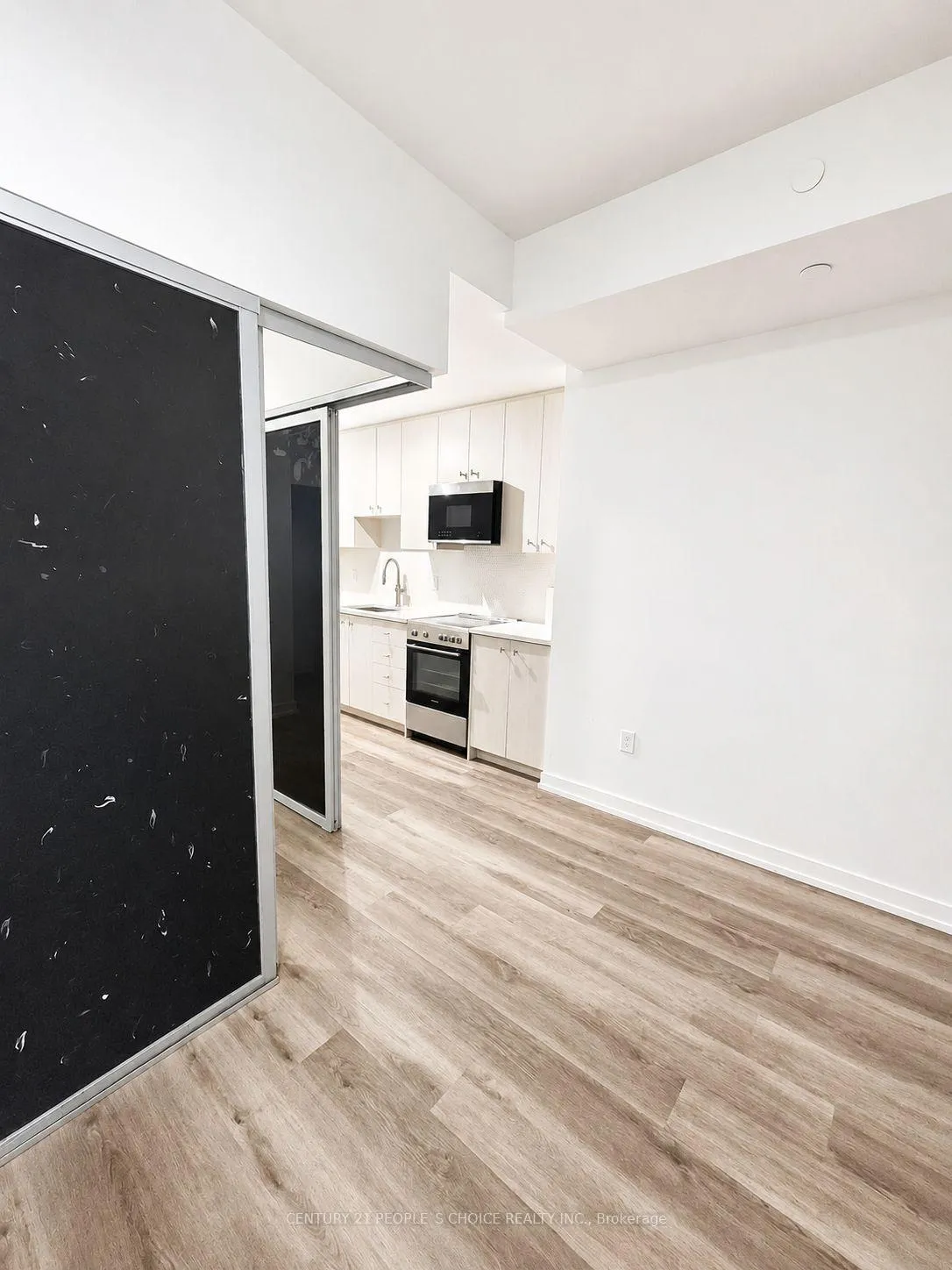 Photo 25 of Unit 905, 5 Wellington Street S, Kitchener — HOMEH