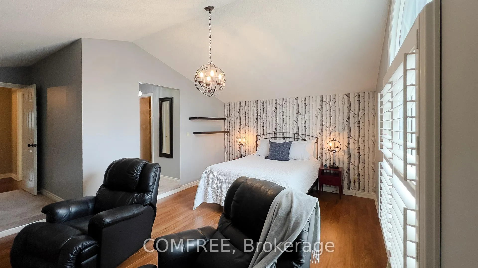 Photo 13 of 10 Endicott Drive, St. Catharines, Grapeview — HOMEH