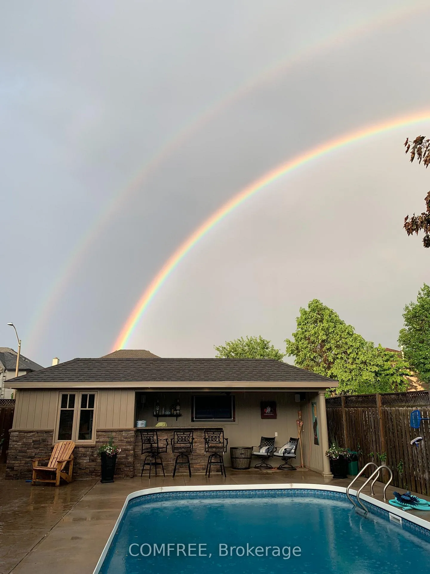 Photo 17 of 10 Endicott Drive, St. Catharines, Grapeview — HOMEH