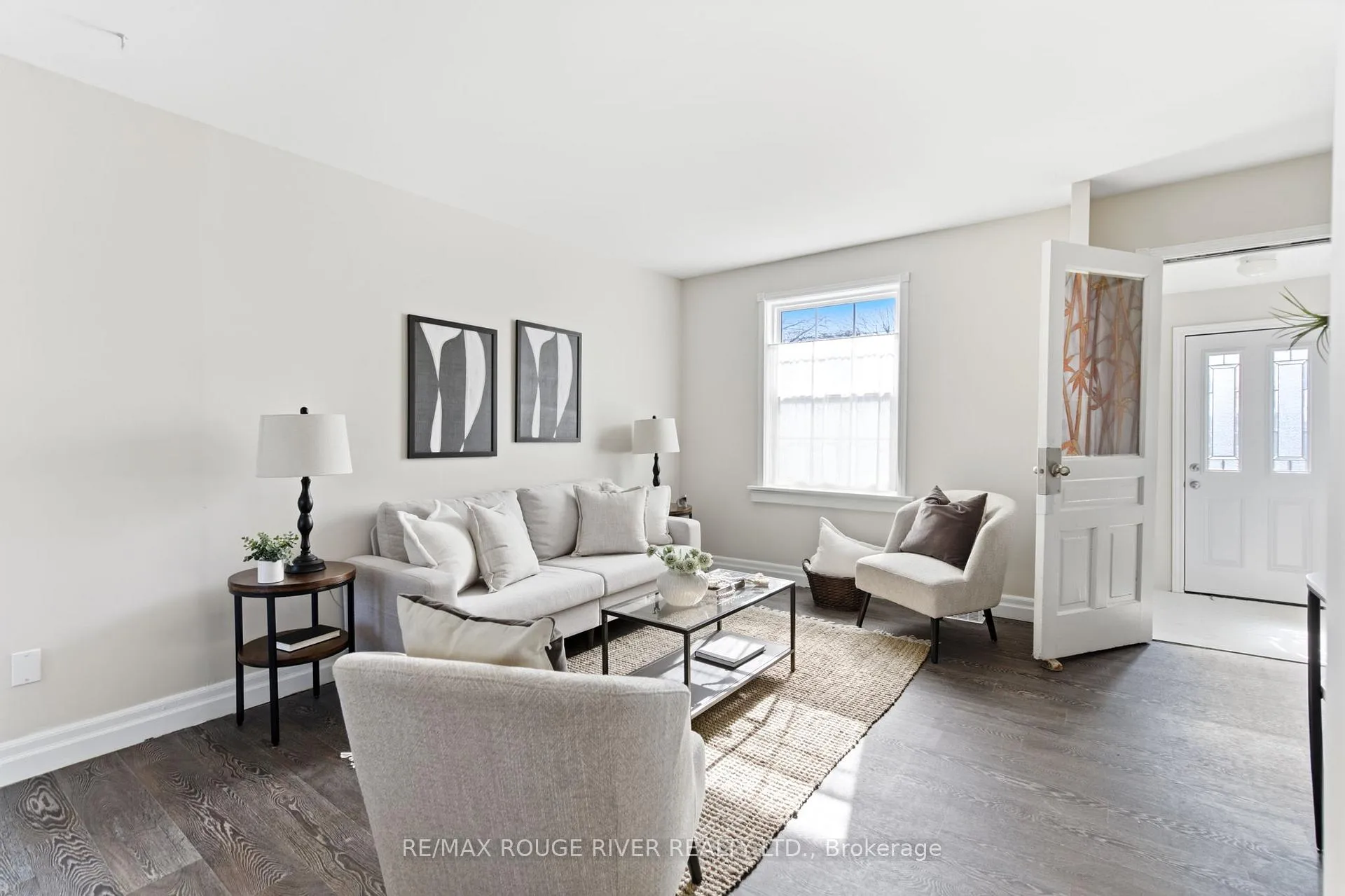 Photo 5 of 195 Burk Street, Oshawa, Vanier — HOMEH
