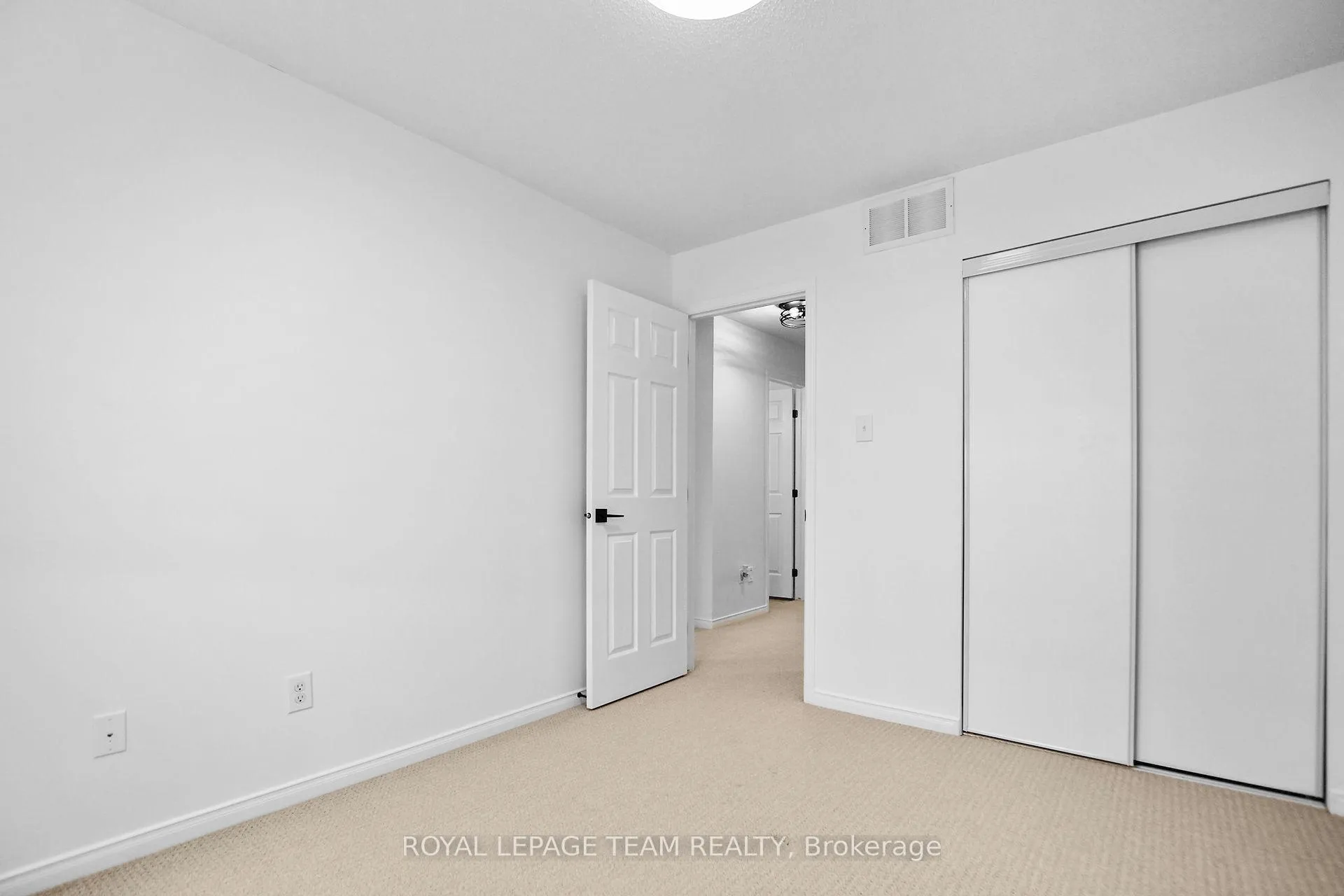 Photo 24 of 212 Lamplighters Drive, Ottawa, Barrhaven - Cedargrove/Fraserdale — HOMEH