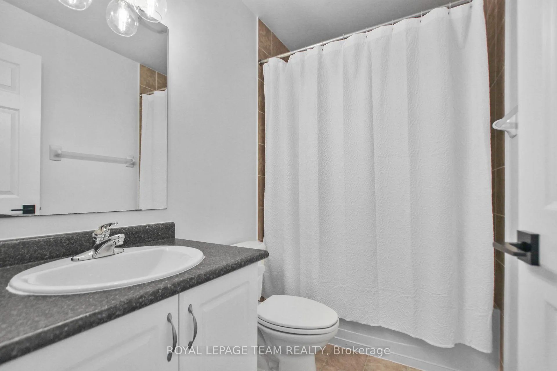 Photo 25 of 212 Lamplighters Drive, Ottawa, Barrhaven - Cedargrove/Fraserdale — HOMEH