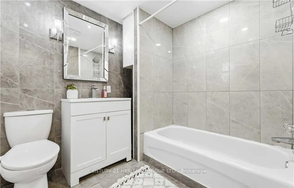 Photo 17 of 103 Edinburgh Avenue, Hamilton, Crown Point — HOMEH