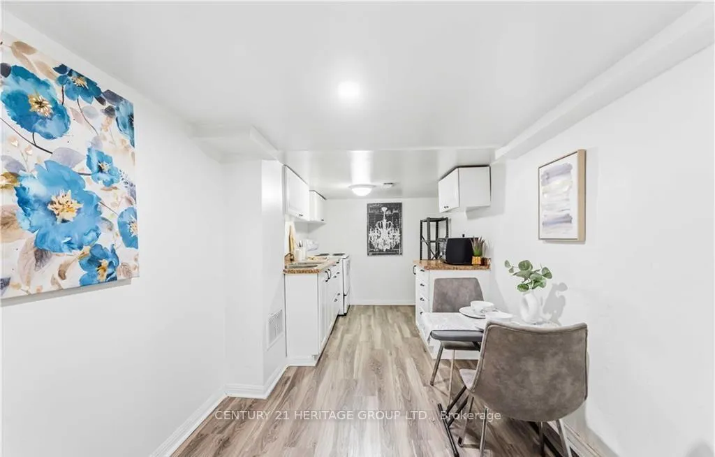 Photo 23 of 103 Edinburgh Avenue, Hamilton, Crown Point — HOMEH