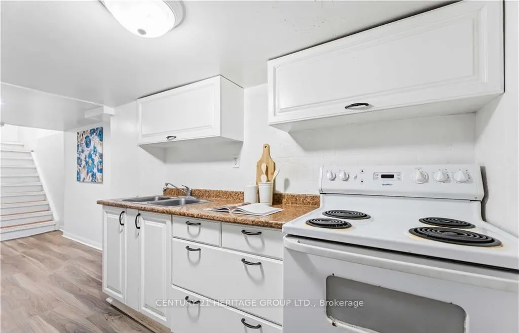 Photo 25 of 103 Edinburgh Avenue, Hamilton, Crown Point — HOMEH