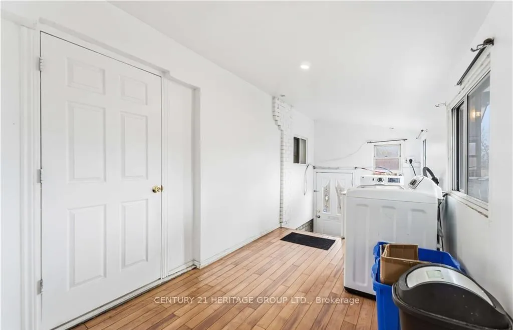 Photo 31 of 103 Edinburgh Avenue, Hamilton, Crown Point — HOMEH