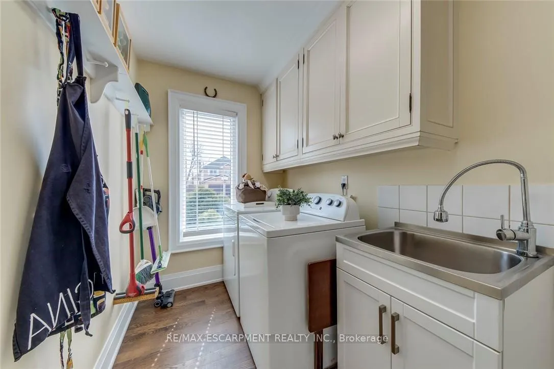 Photo 19 of 3311 Springvale Court, Burlington, Headon — HOMEH