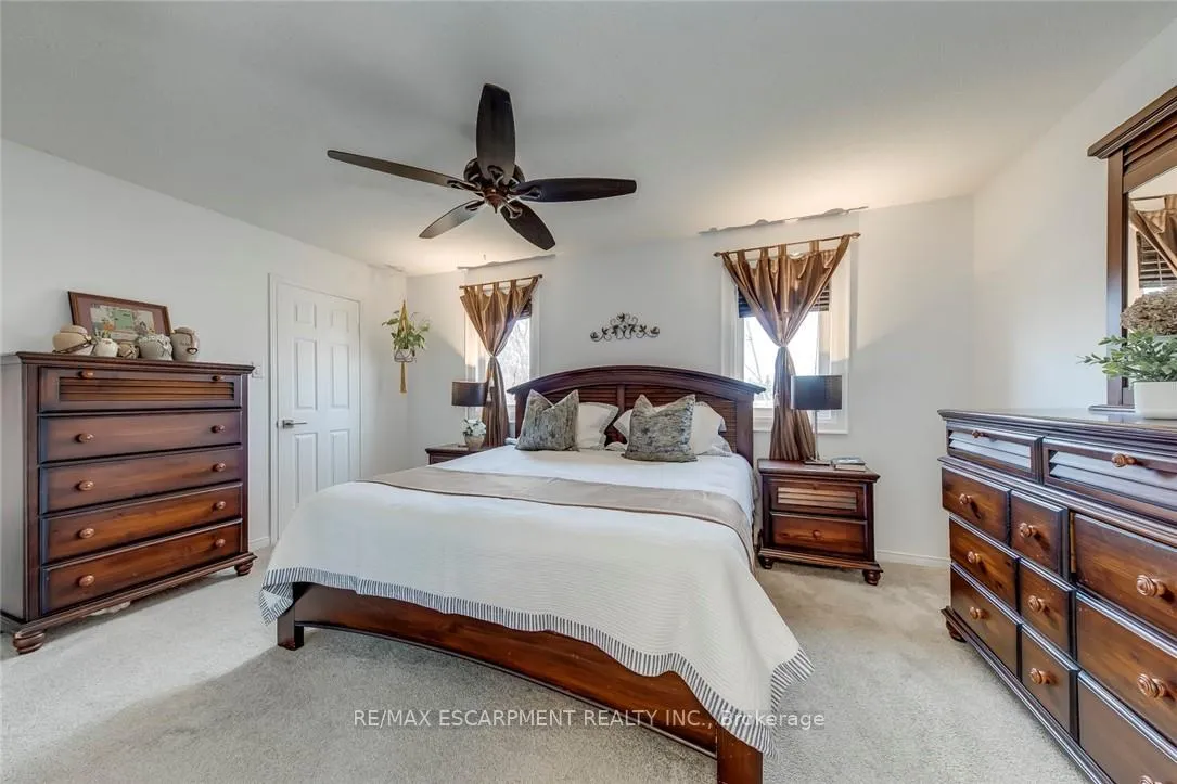 Photo 23 of 3311 Springvale Court, Burlington, Headon — HOMEH