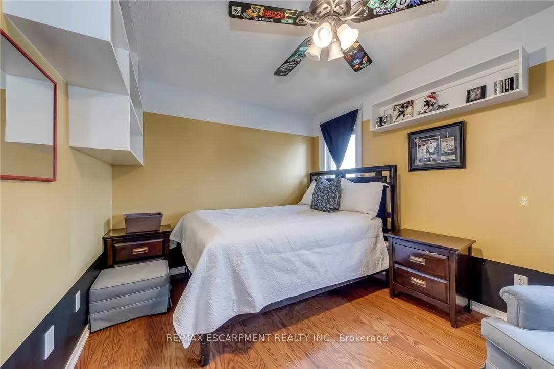 Photo 32 of 3311 Springvale Court, Burlington, Headon — HOMEH
