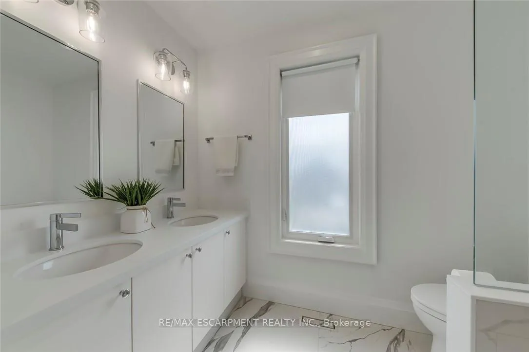 Photo 33 of 3311 Springvale Court, Burlington, Headon — HOMEH