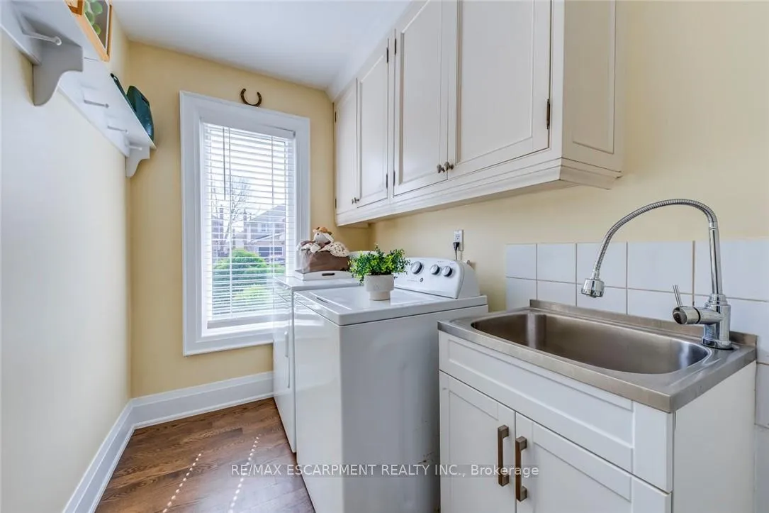 Photo 36 of 3311 Springvale Court, Burlington, Headon — HOMEH
