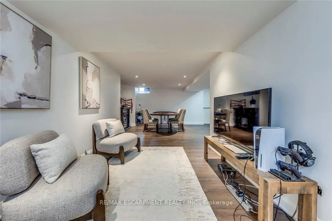 Photo 39 of 3311 Springvale Court, Burlington, Headon — HOMEH