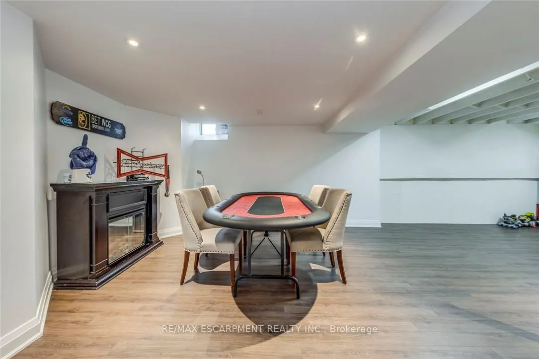 Photo 43 of 3311 Springvale Court, Burlington, Headon — HOMEH