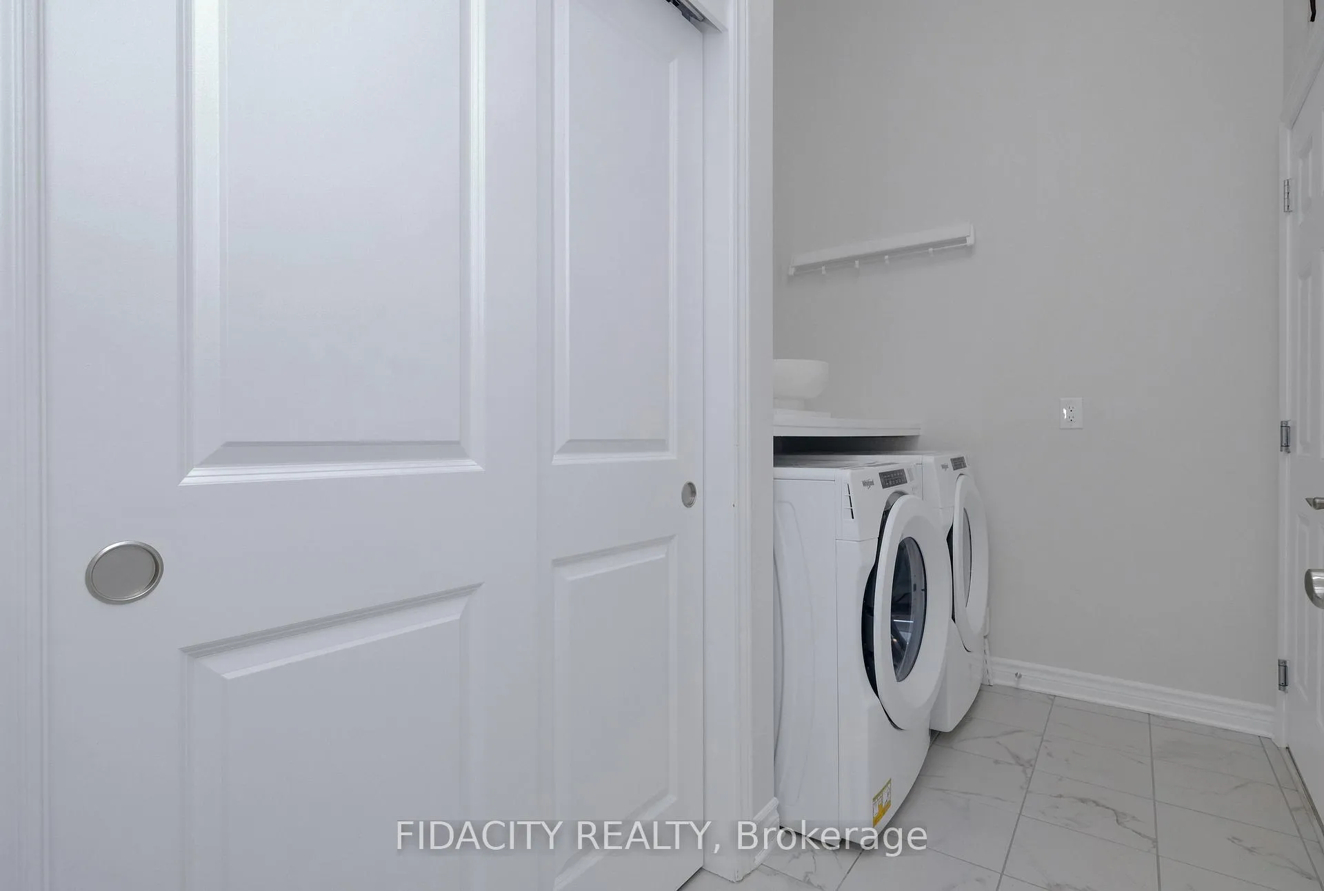 Photo 14 of 1005 Kijik Crescent, Ottawa, Blossom Park/Kemp Park/Findlay Creek — HOMEH