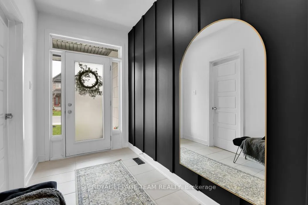 Photo 3 of 516 Bobolink Ridge, Ottawa, Stittsville (South) — HOMEH