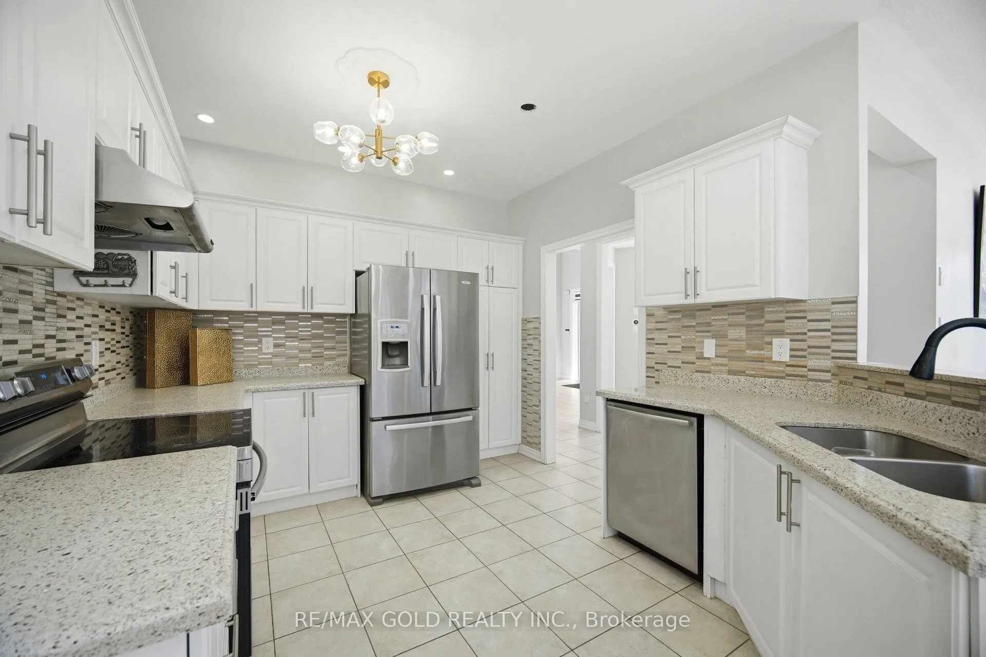 Photo 10 of 26 Gorevale Drive, Brampton, Bram East — HOMEH