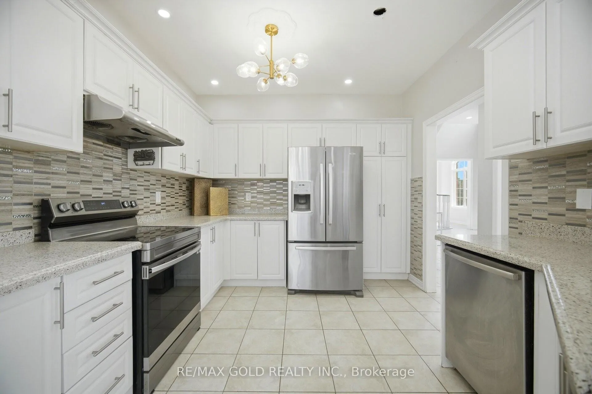 Photo 11 of 26 Gorevale Drive, Brampton, Bram East — HOMEH