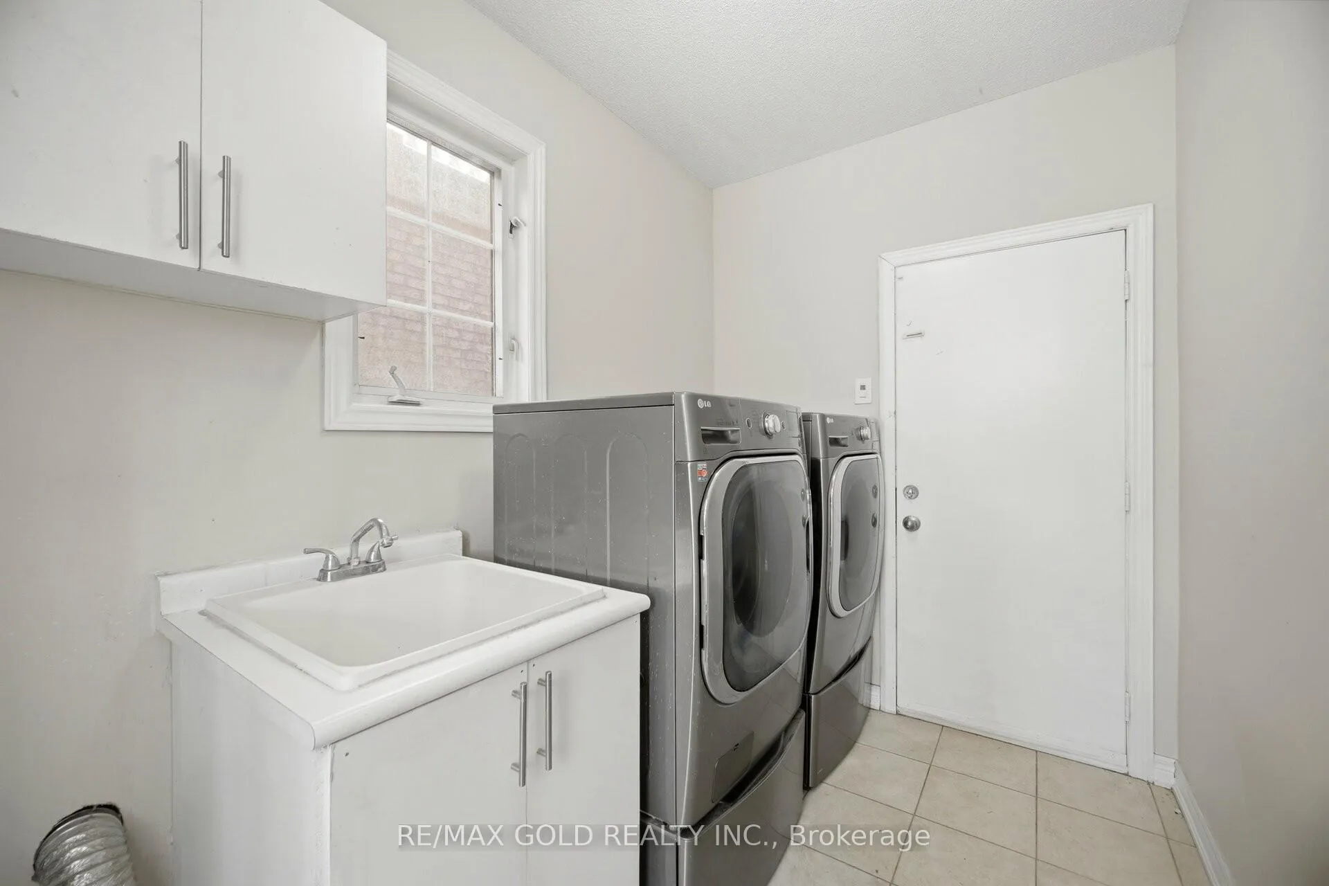 Photo 16 of 26 Gorevale Drive, Brampton, Bram East — HOMEH