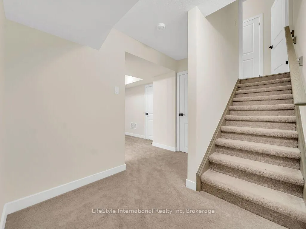 Photo 32 of 24 Hutchison Road, Guelph, Kortright East — HOMEH