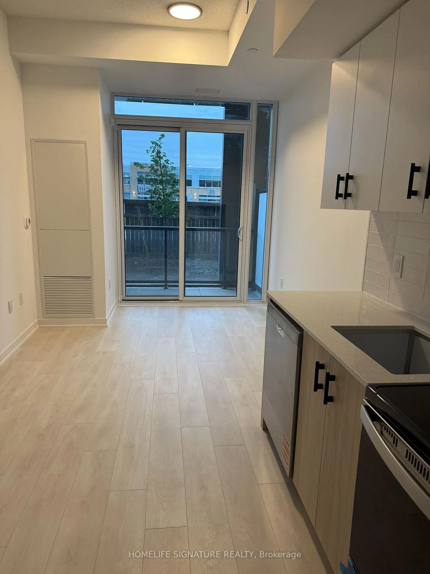 Photo 4 of Unit 115, 4878 Powers Common, Burlington, Appleby — HOMEH