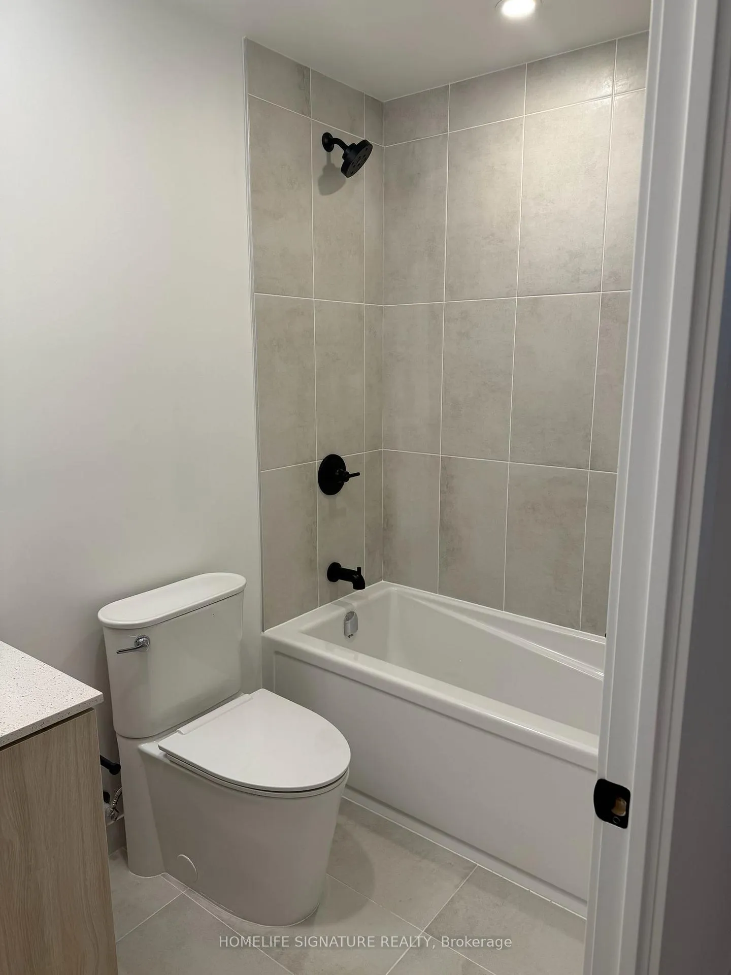 Photo 16 of Unit 115, 4878 Powers Common, Burlington, Appleby — HOMEH