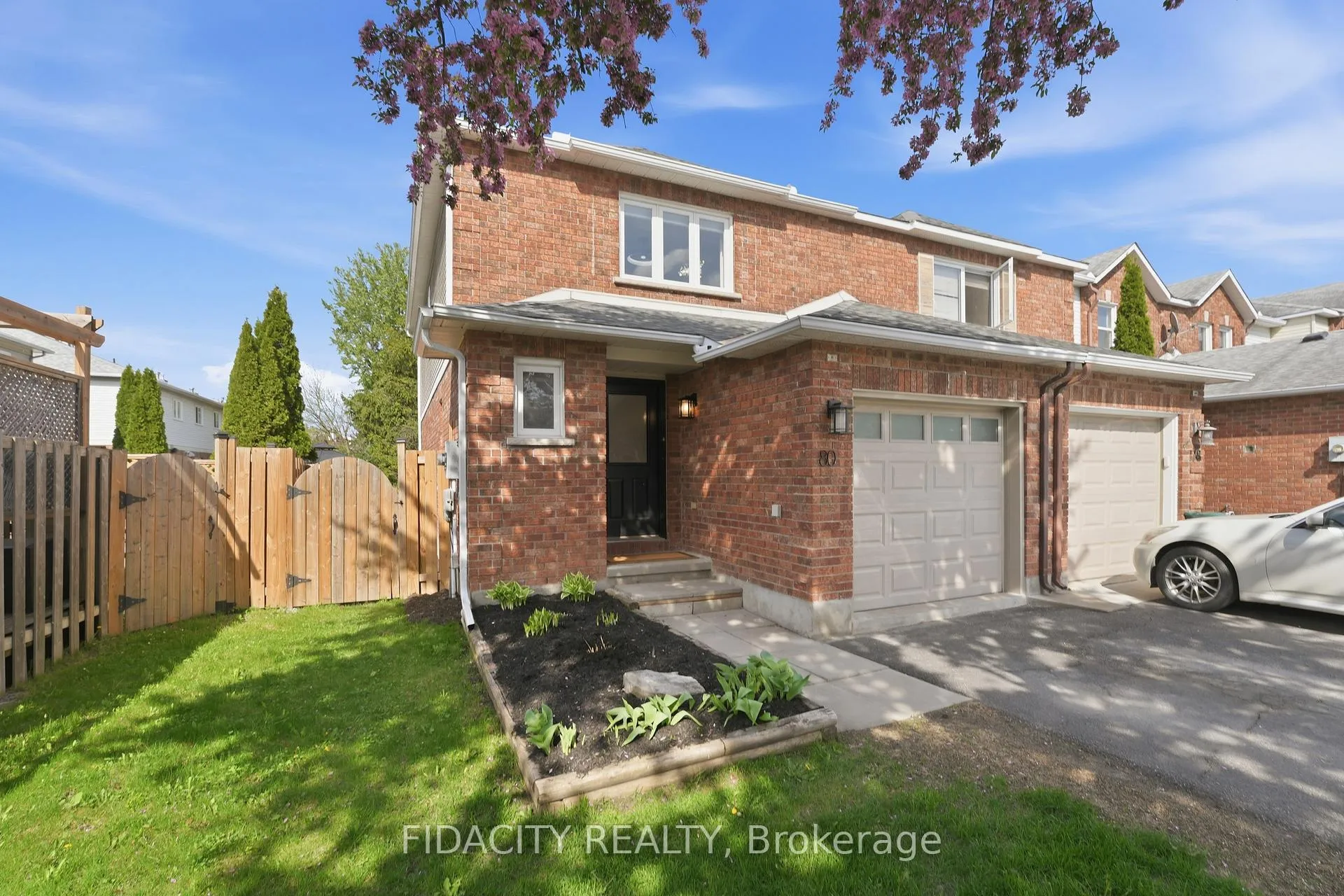 Photo 2 of 80 Robarts Crescent, Ottawa, Kanata - Katimavik — HOMEH