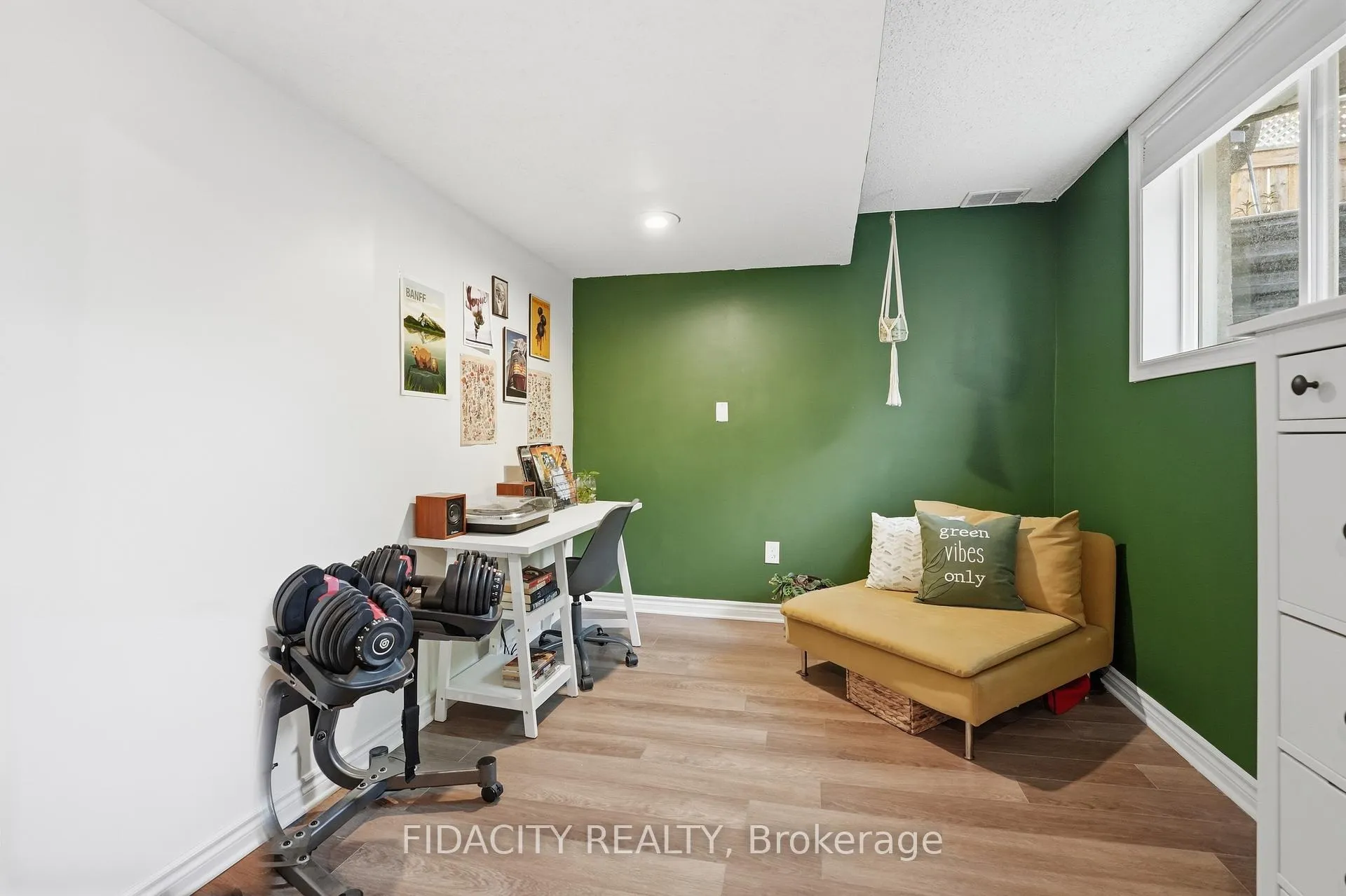 Photo 30 of 80 Robarts Crescent, Ottawa, Kanata - Katimavik — HOMEH