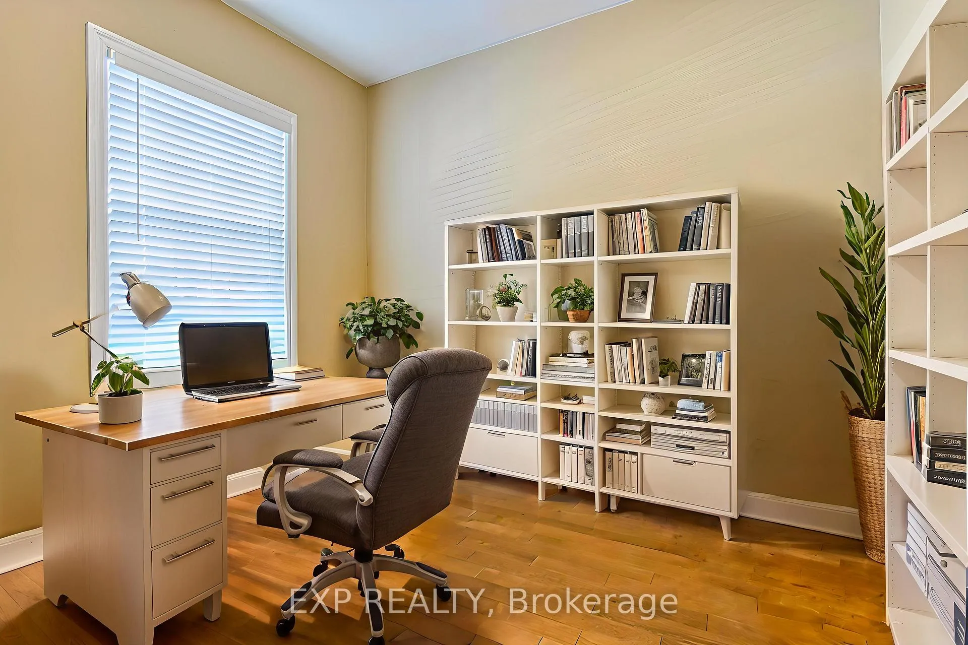 Photo 6 of 153 Gladstone Avenue, Hamilton, St. Clair — HOMEH