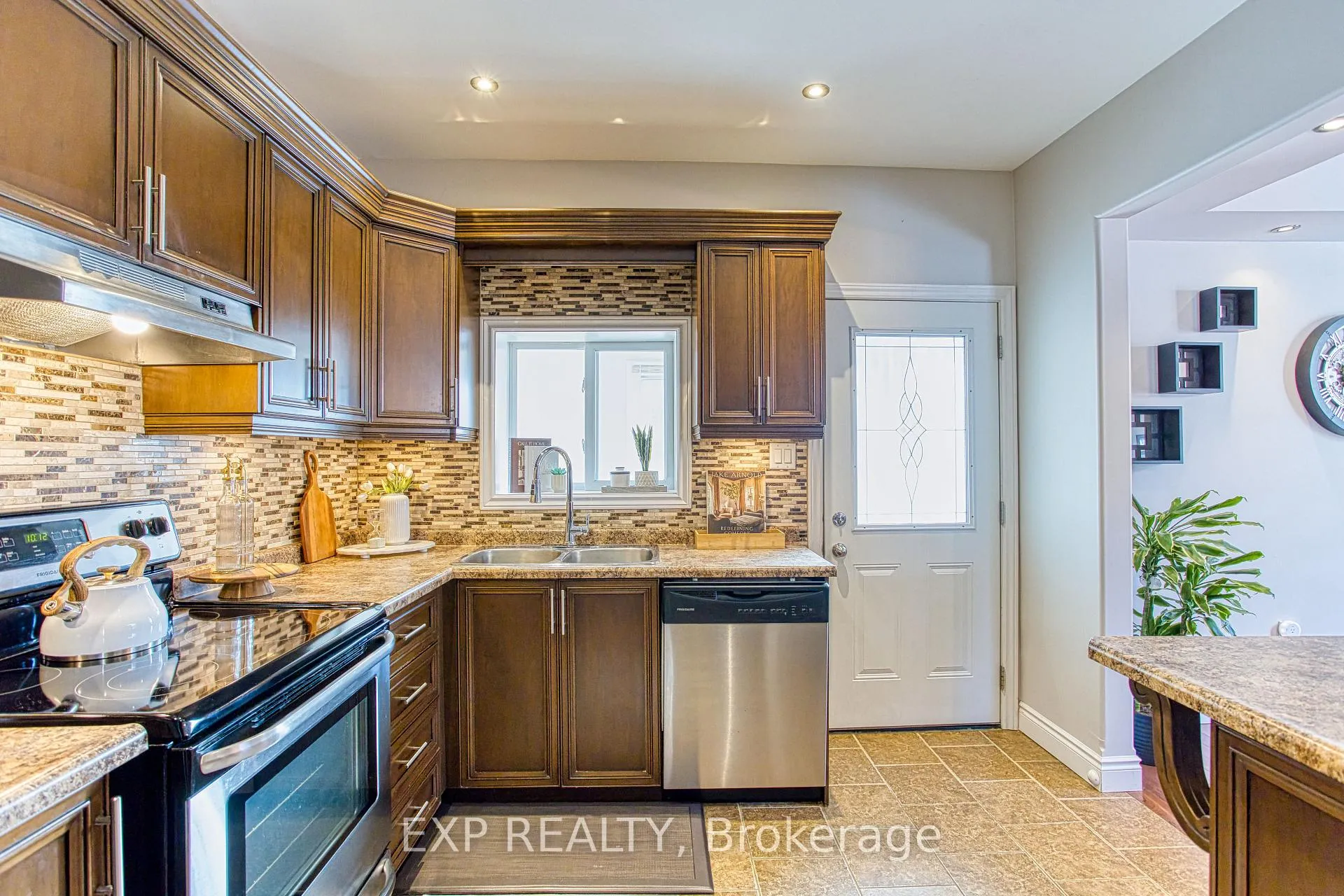 Photo 21 of 153 Gladstone Avenue, Hamilton, St. Clair — HOMEH