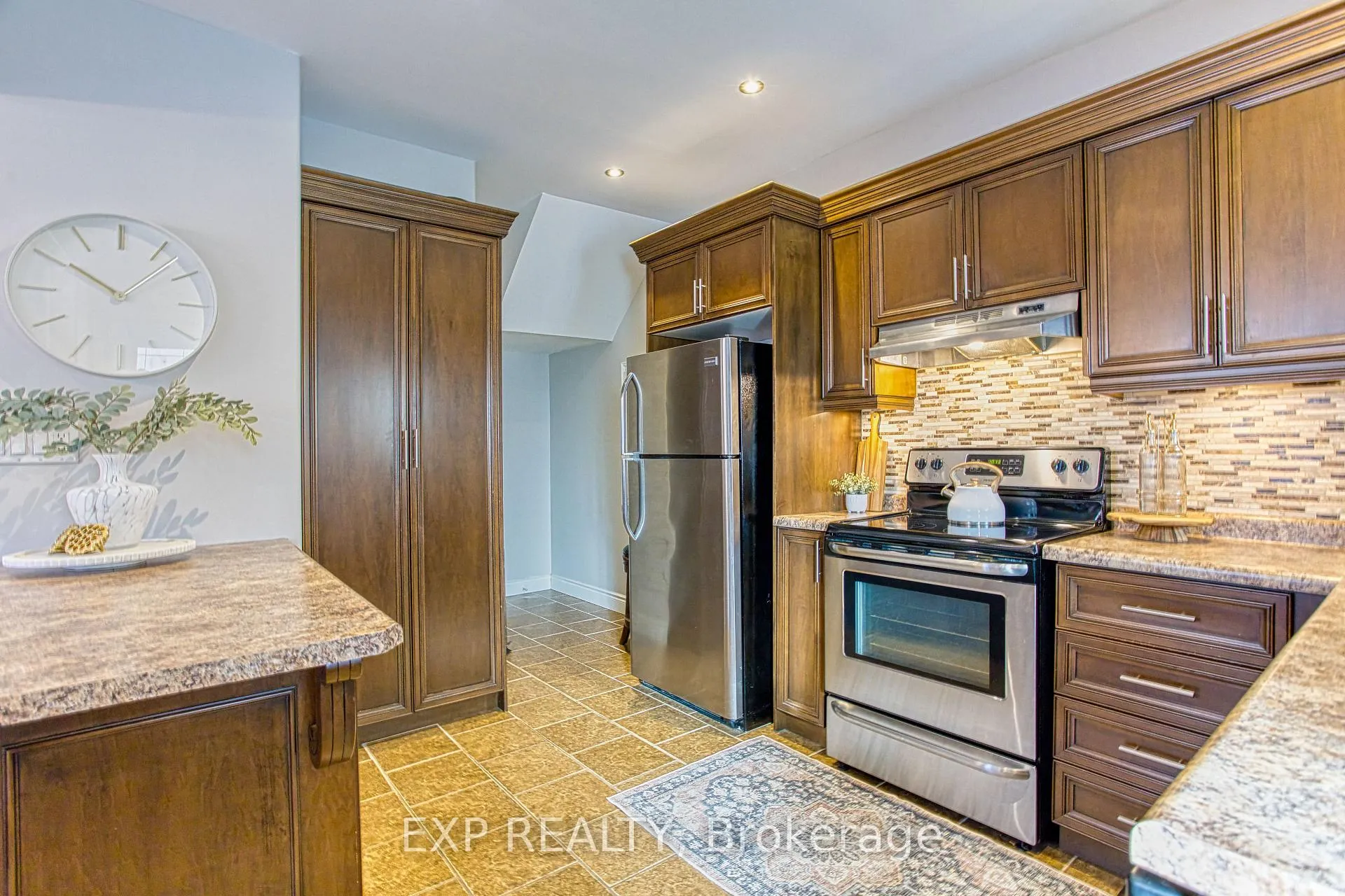 Photo 23 of 153 Gladstone Avenue, Hamilton, St. Clair — HOMEH