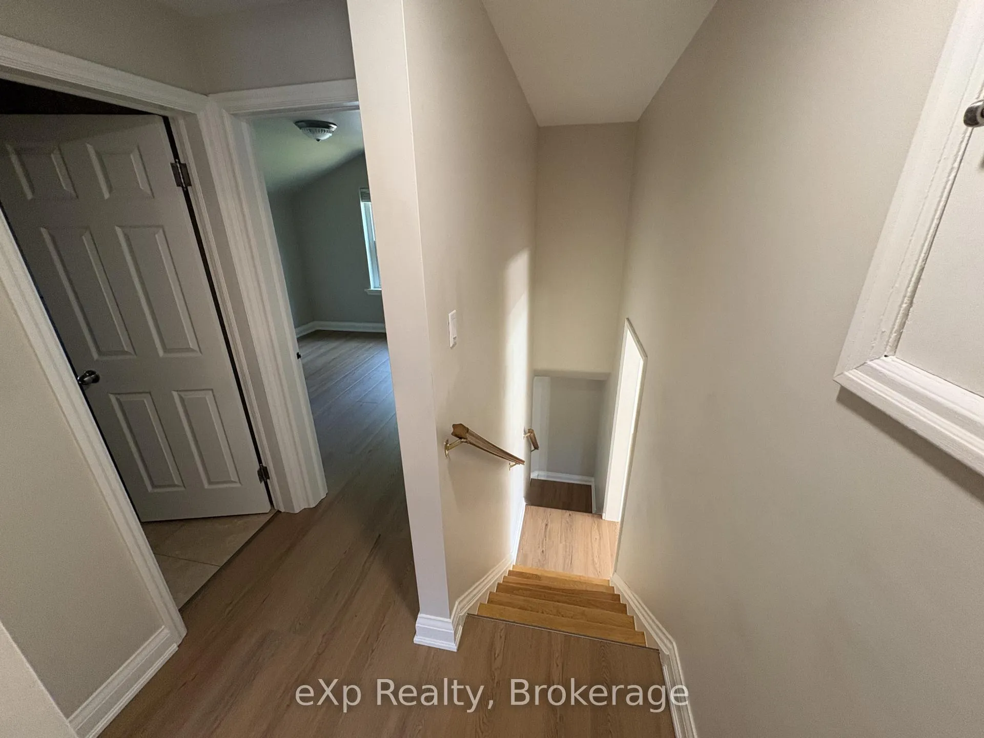 Photo 7 of 73 Metcalfe Street, Guelph, St. George's — HOMEH