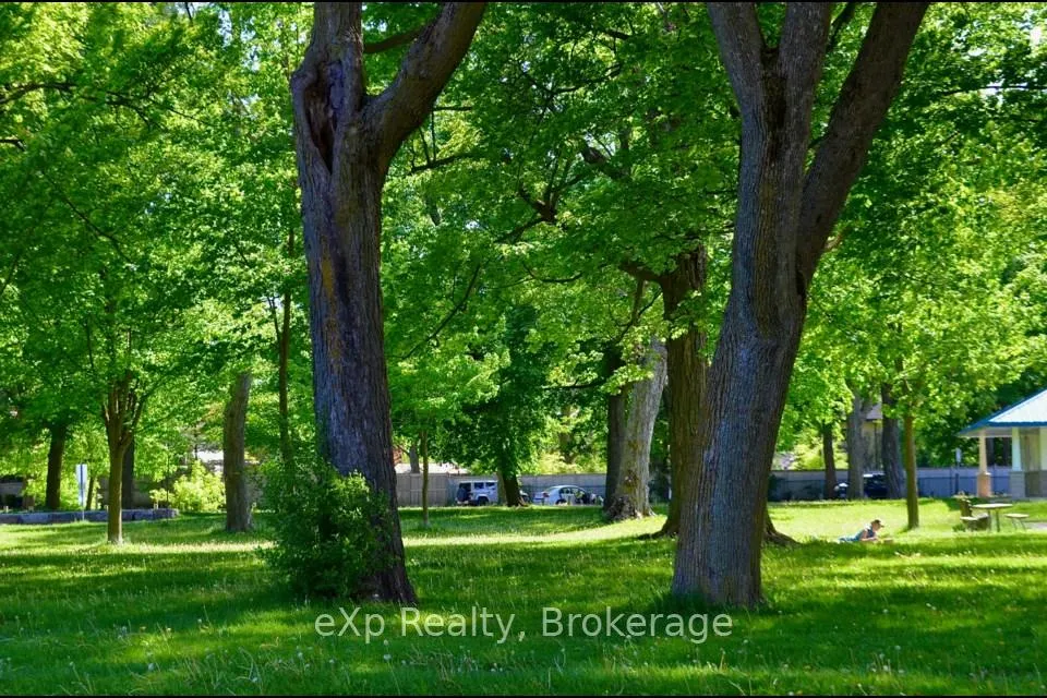 Photo 25 of 73 Metcalfe Street, Guelph, St. George's — HOMEH