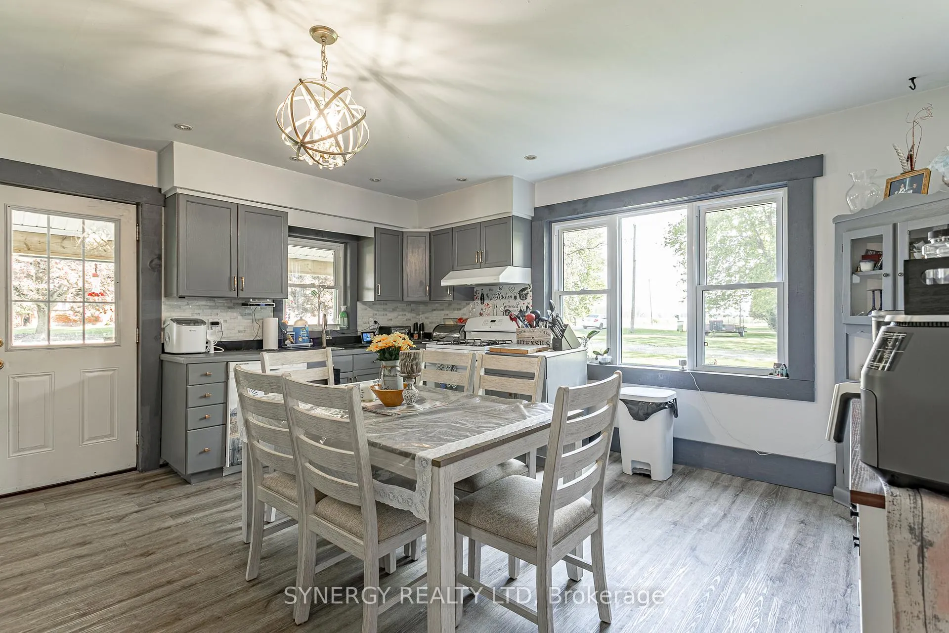 Photo 5 of 3759 Trillium Drive, Southwest Middlesex, Rural Southwest Middlesex — HOMEH