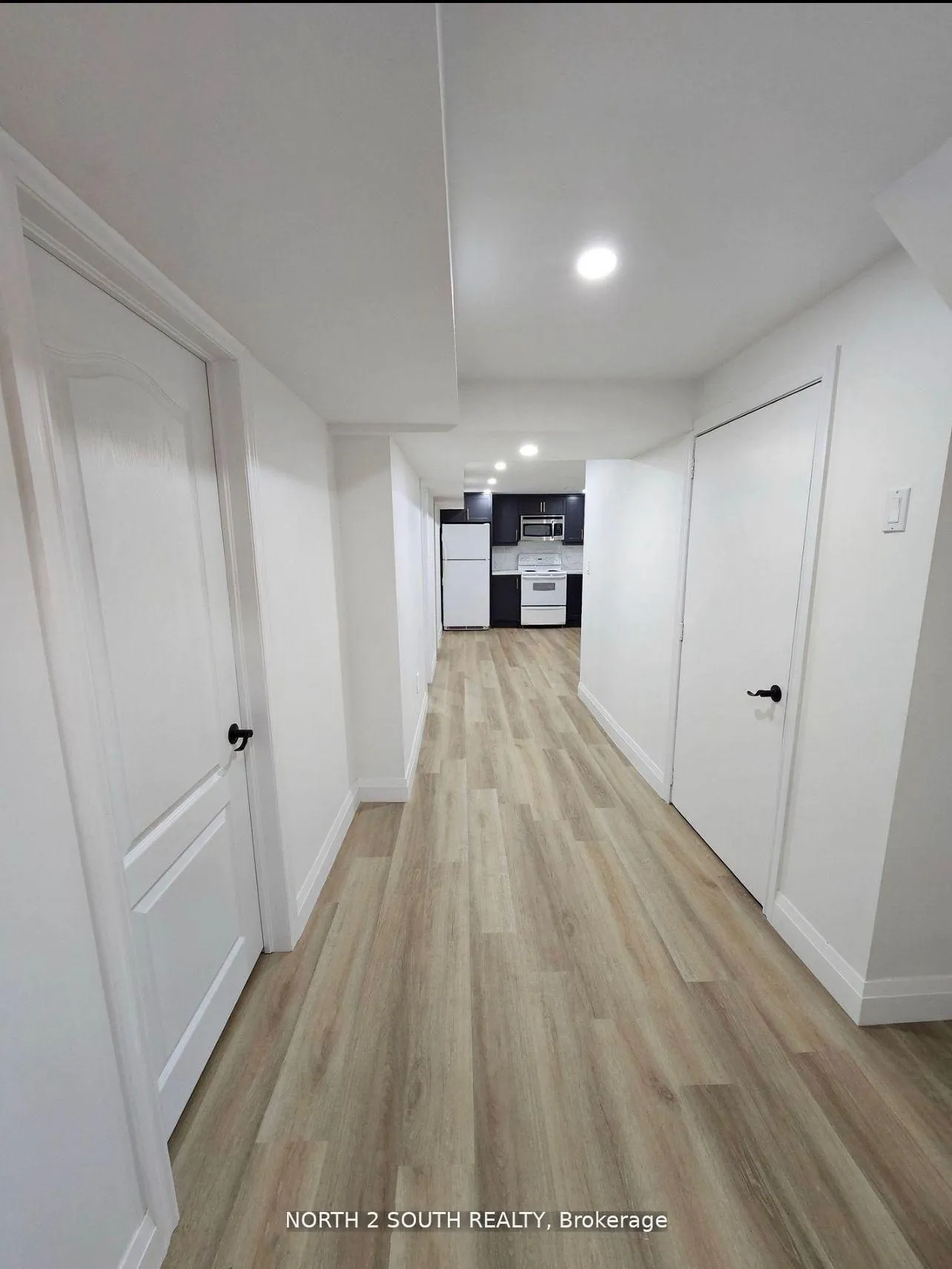 Photo 5 of Unit Bsmt, 34 Natalie Court, Brampton, Westgate — HOMEH