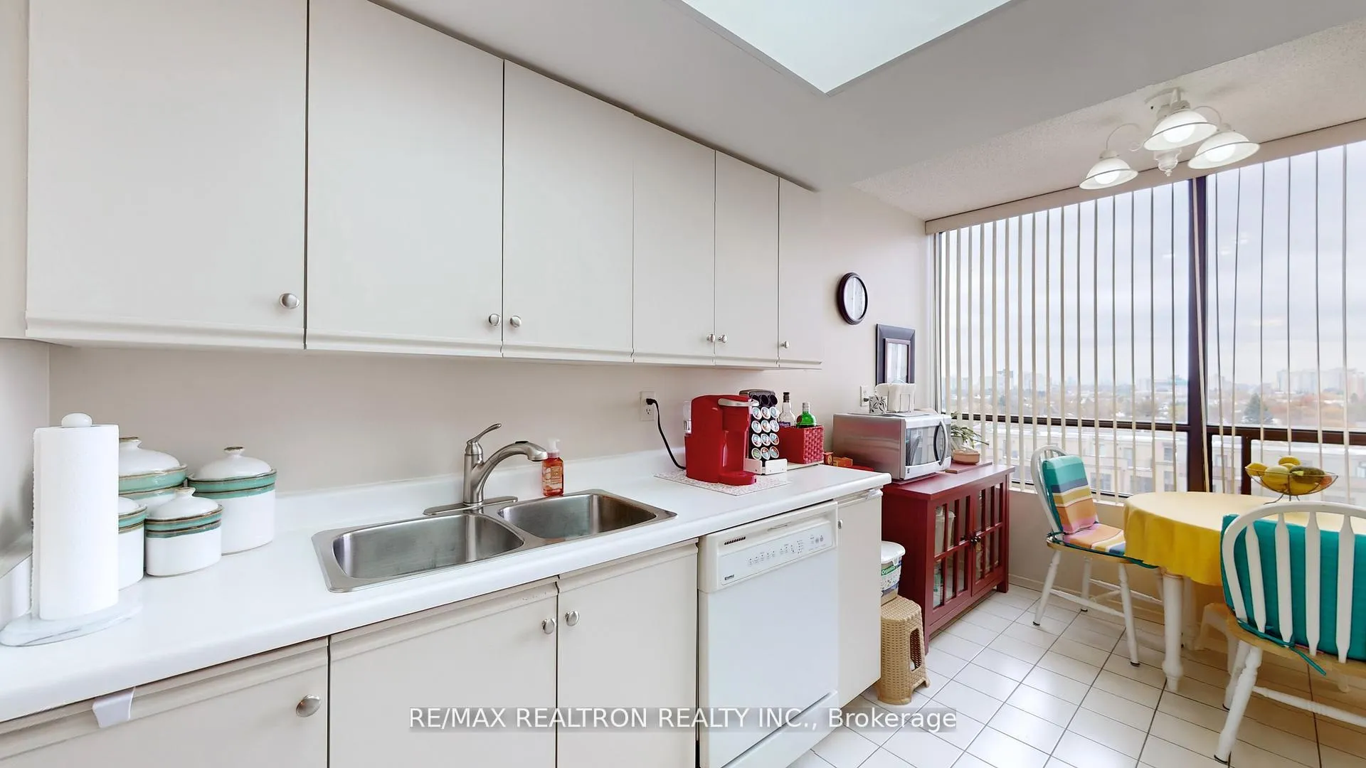 Photo 12 of Unit 805, 7420 Bathurst Street, Vaughan, Brownridge — HOMEH