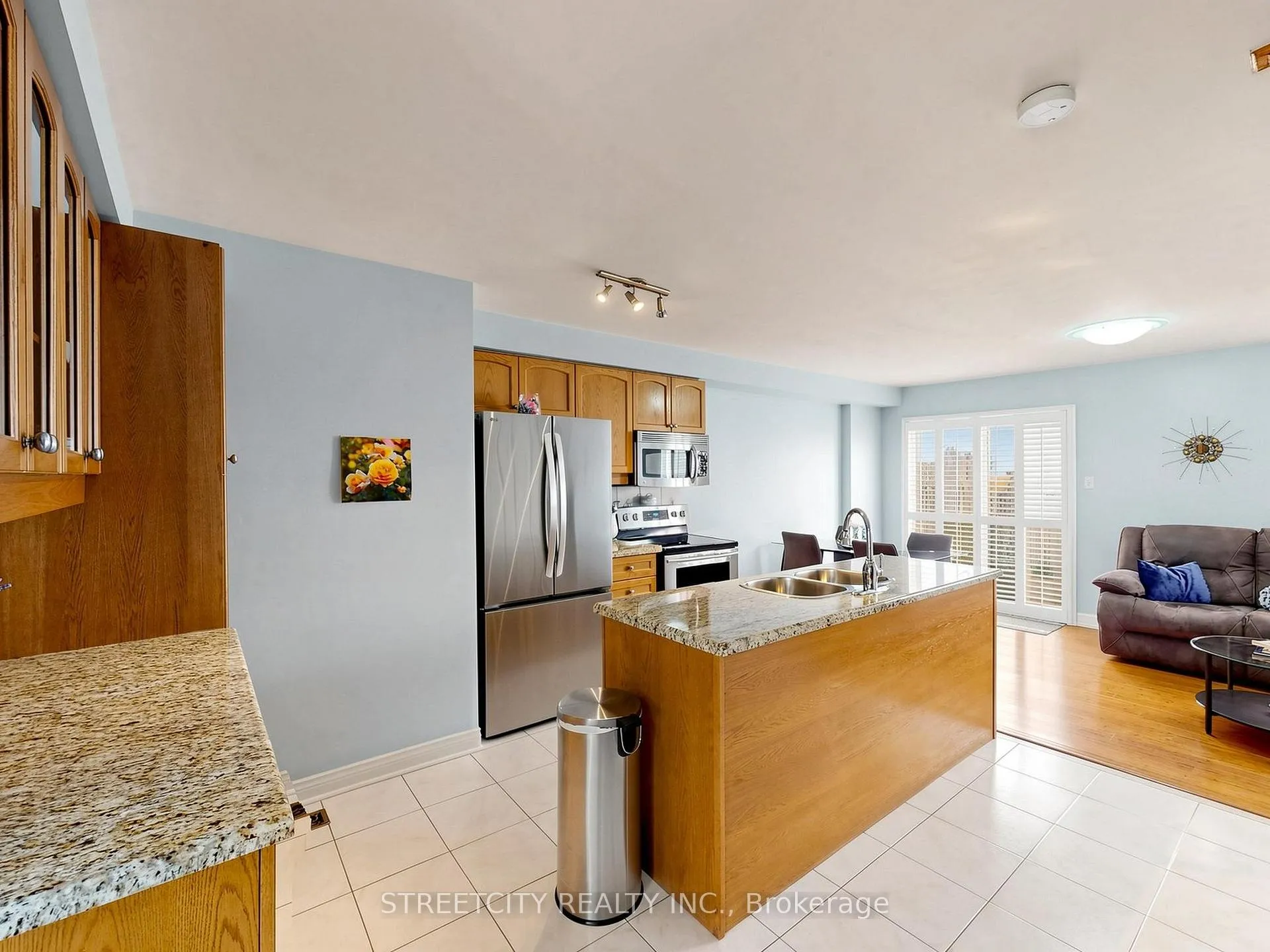 Photo 7 of 78 Waterbury Street, Caledon, Bolton East — HOMEH