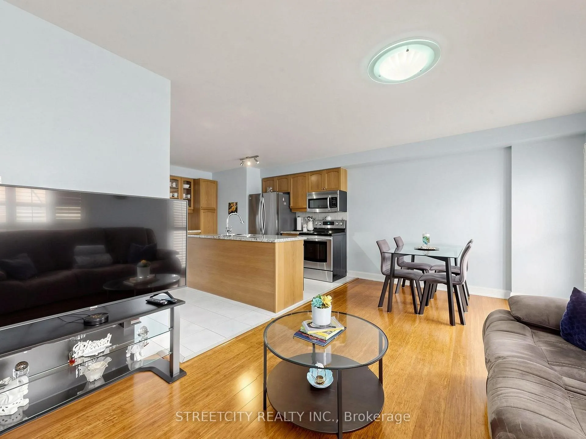 Photo 15 of 78 Waterbury Street, Caledon, Bolton East — HOMEH