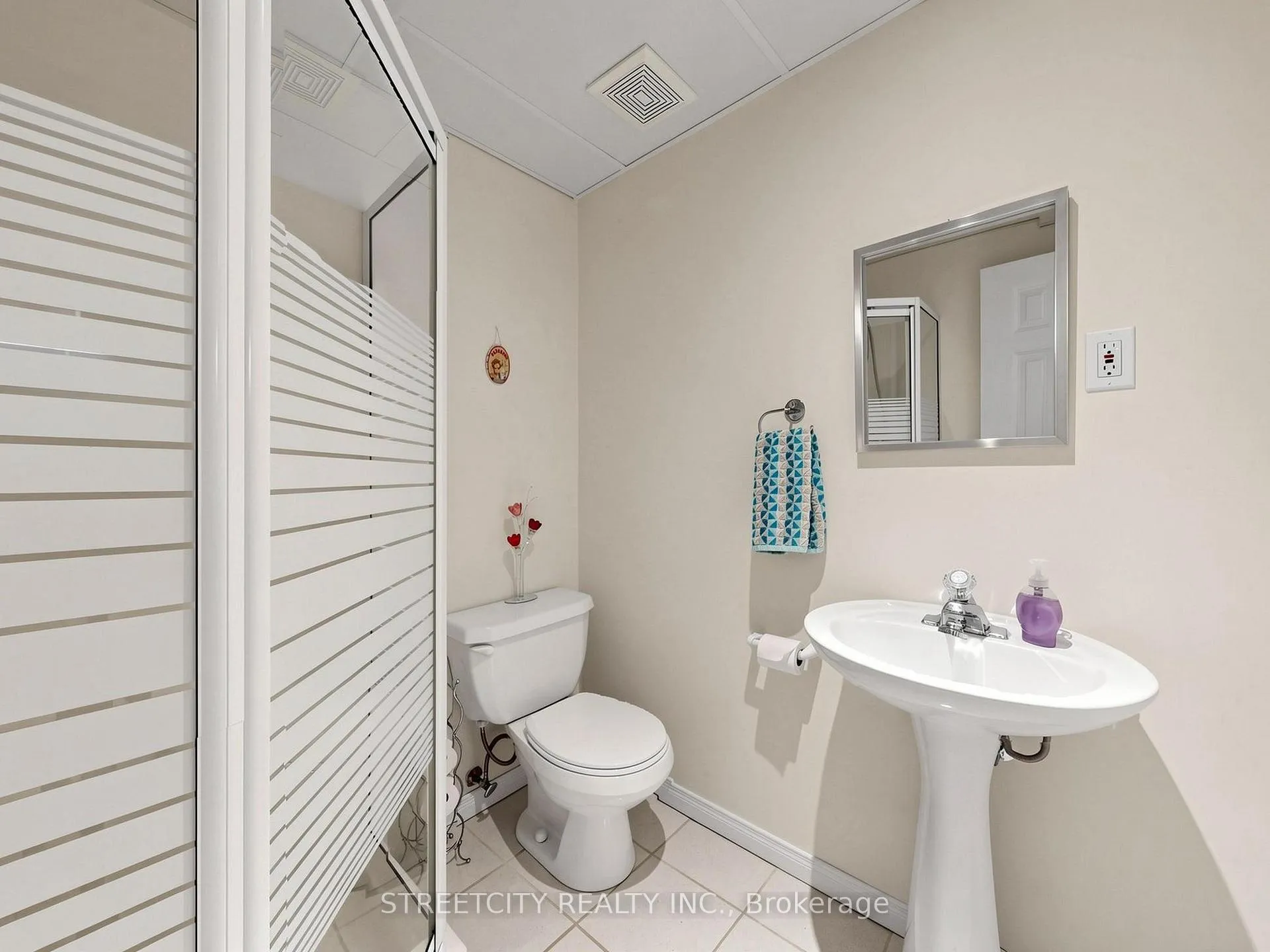 Photo 38 of 78 Waterbury Street, Caledon, Bolton East — HOMEH