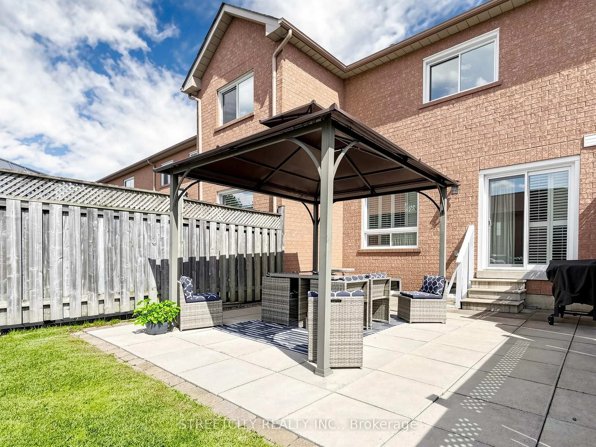 Photo 47 of 78 Waterbury Street, Caledon, Bolton East — HOMEH