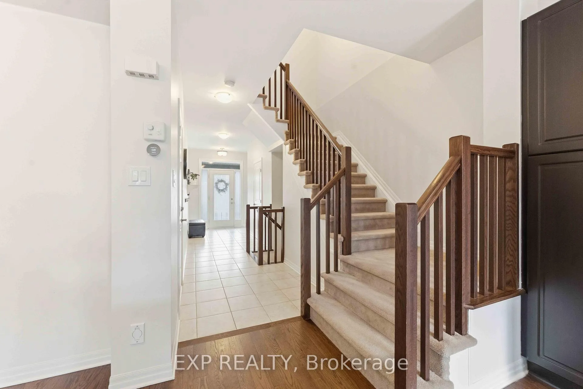 Photo 3 of 151 Hawkshaw Crescent, Ottawa, Barrhaven - Cedargrove/Fraserdale — HOMEH