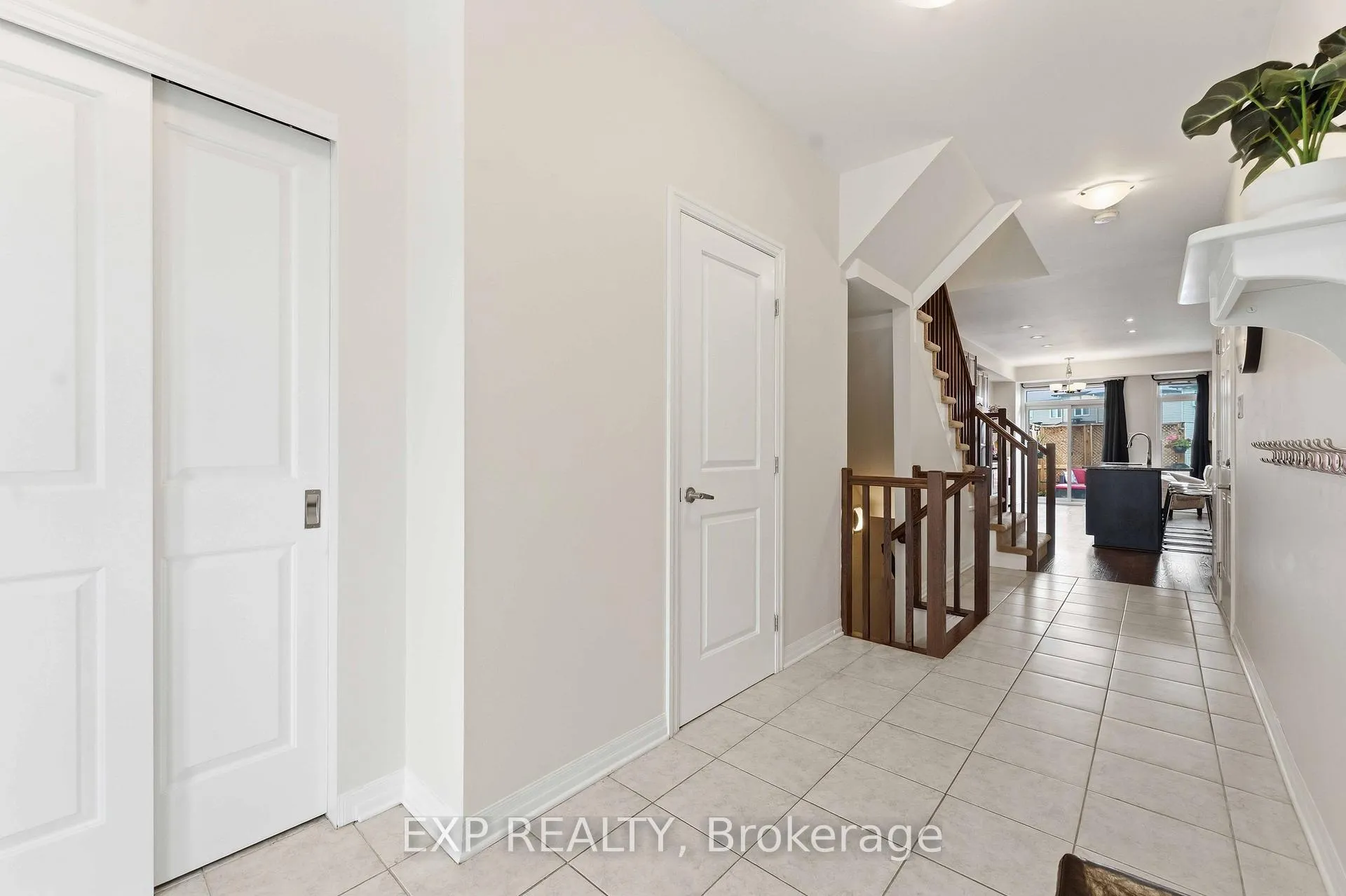 Photo 4 of 151 Hawkshaw Crescent, Ottawa, Barrhaven - Cedargrove/Fraserdale — HOMEH