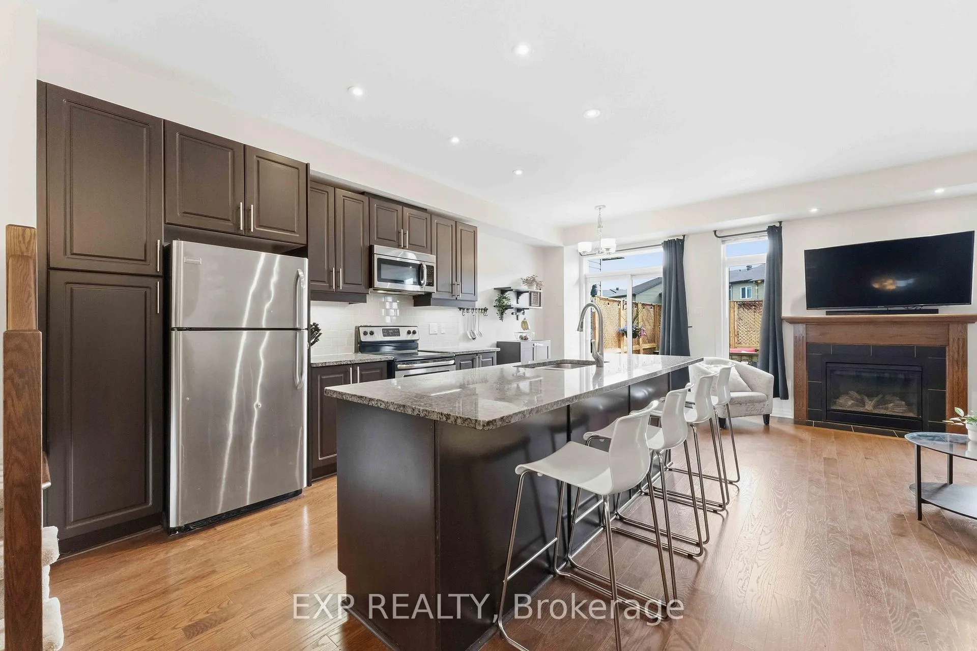 Photo 5 of 151 Hawkshaw Crescent, Ottawa, Barrhaven - Cedargrove/Fraserdale — HOMEH